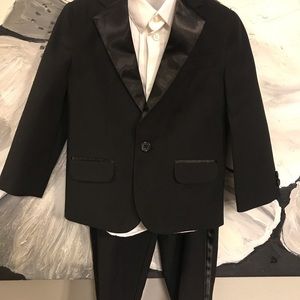 3 pc Kids Tuxedo Suit